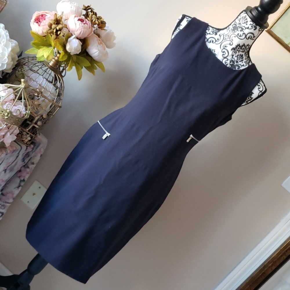 Calvin Klein navy sz 6 sheath dress